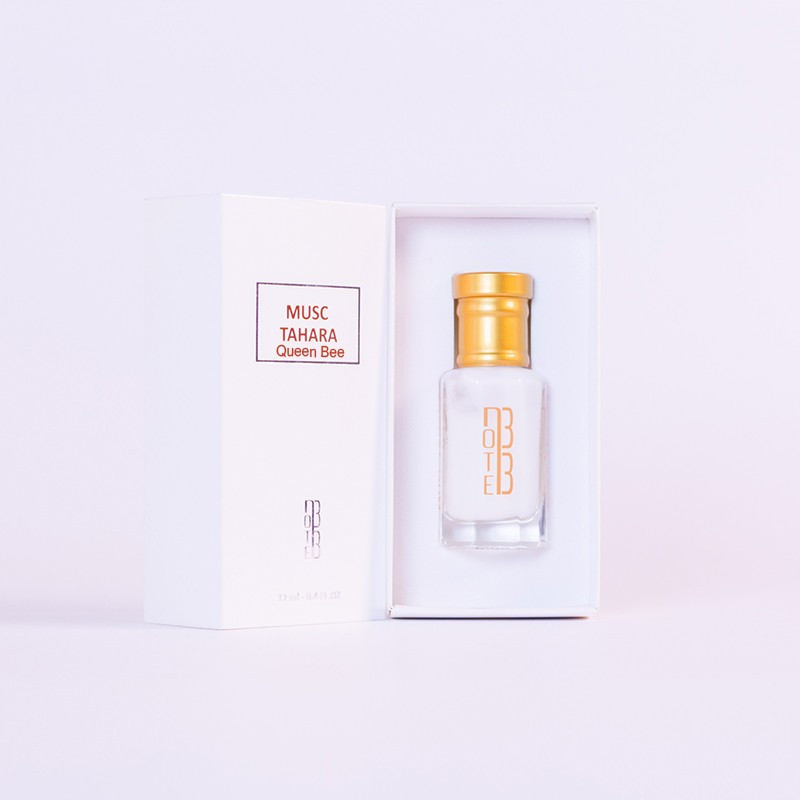 Queen Bee - Musc Tahara Aromatisé Miel -Parfum Végétal Intime - Note 33 - 12 ml Queen Bee - Musc Tahara Aromatisé Miel -Parfum Végétal Intime - Note 33 - 12 ml