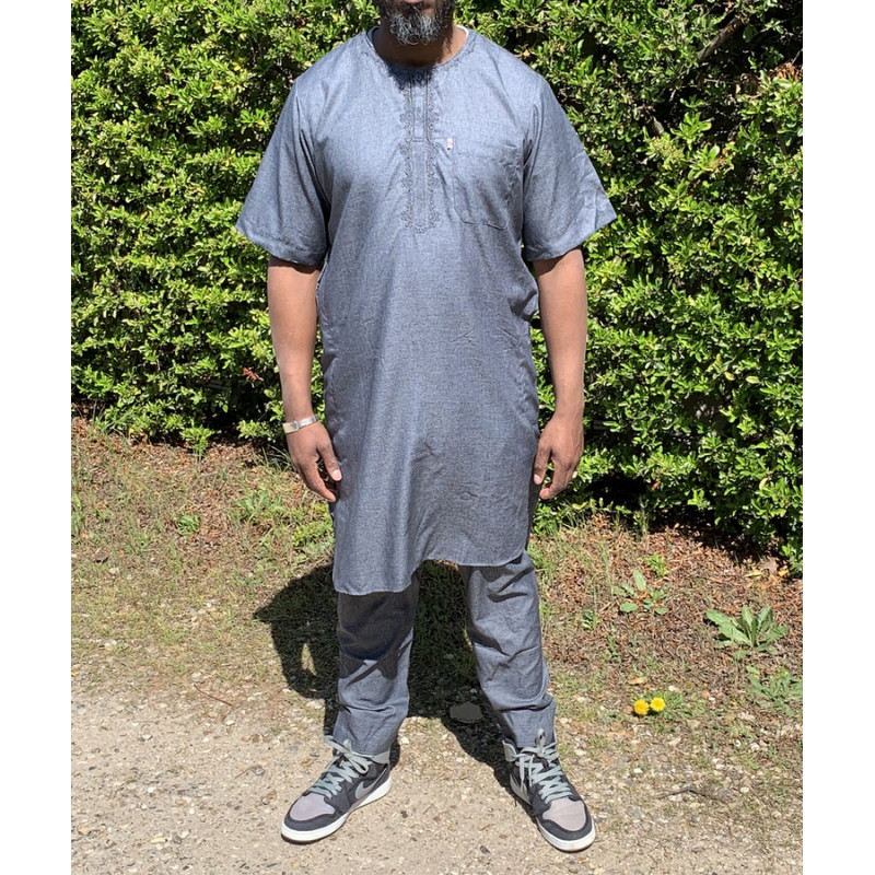 Qamis Pakistanais sans Col, Manche Courte - Tissu Coton Anthracite - Qamis Court + Pantalon - Afaq Qamis Pakistanais sans Col, Manche Courte - Tissu Coton Anthracite - Qamis Court + Pantalon - Afaq