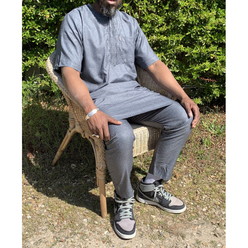 Qamis Pakistanais sans Col, Manche Courte - Tissu Coton Anthracite - Qamis Court + Pantalon - Afaq Qamis Pakistanais sans Col, Manche Courte - Tissu Coton Anthracite - Qamis Court + Pantalon - Afaq