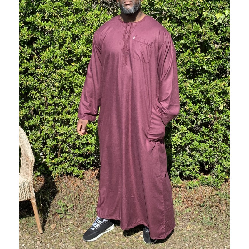 Qamis Long Omani Sans Col - Tissu Coton Bordeaux - Manche Longue Style Ikaf -Afaq Qamis Long Omani Sans Col - Tissu Coton Bordeaux - Manche Longue Style Ikaf -Afaq