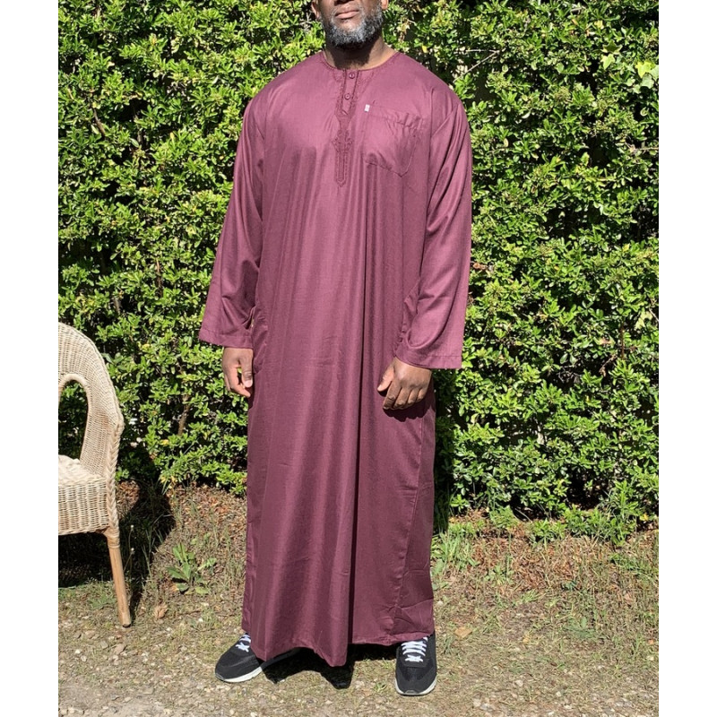 Qamis Long Omani Sans Col - Tissu Coton Bordeaux - Manche Longue Style Ikaf -Afaq Qamis Long Omani Sans Col - Tissu Coton Bordeaux - Manche Longue Style Ikaf -Afaq