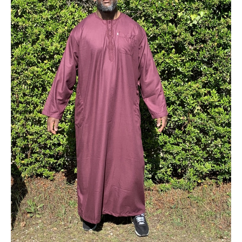 Qamis Long Omani Sans Col - Tissu Coton Bordeaux - Manche Longue Style Ikaf -Afaq Qamis Long Omani Sans Col - Tissu Coton Bordeaux - Manche Longue Style Ikaf -Afaq
