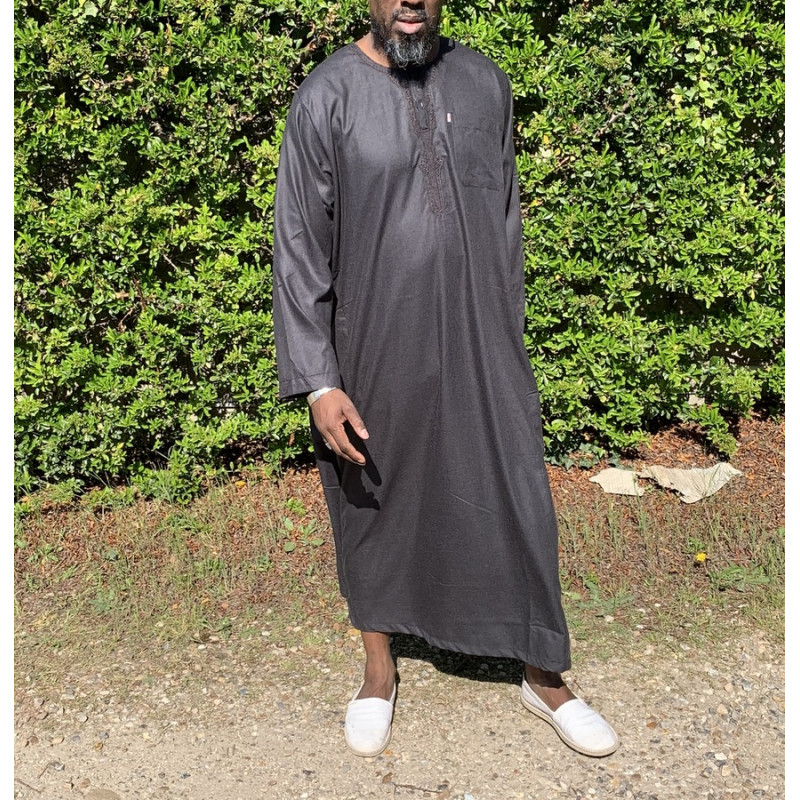 Qamis Long Omani Sans Col - Tissu Coton Noir - Manche Longue Style Ikaf -Afaq Qamis Long Omani Sans Col - Tissu Coton Noir - Manche Longue Style Ikaf -Afaq