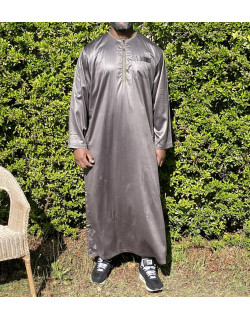 Qamis Long Omani Sans Col - Tissu Glacé Kaki - Manche Longue Style Ikaf -Afaq