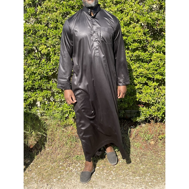 Qamis Long Saoudien De Luxe à Col - Tissu Glacé Noir - Manche Longue Style Haramain ou Daffah -Afaq