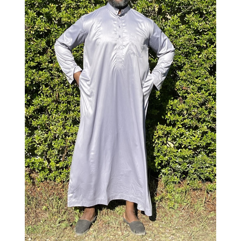 Qamis Long Saoudien De Luxe à Col - Tissu Glacé Gris Clair - Manche Longue Style Haramain ou Daffah -Afaq