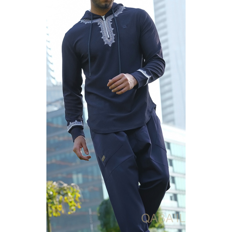 Sweat Bleu Nuit Qaba'il : Etniz Relief Sweat Bleu Nuit Qaba'il : Etniz Relief