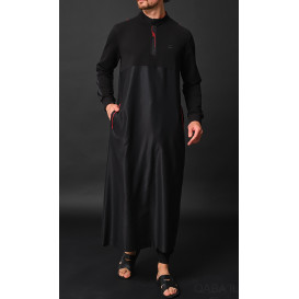 Qamis Subtile Long Noir avec Broderie Rouge Qaba'il