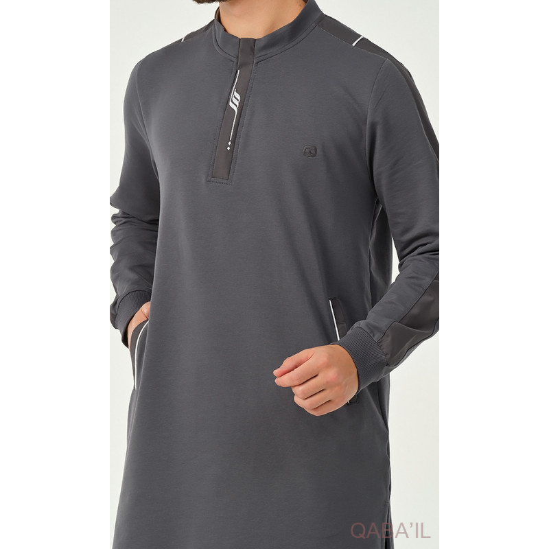 Qamis Court Gris Anthracite avec Broderie Blanche - Qaba'il : Subtile 