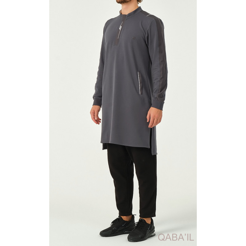 Qamis Court Gris Anthracite avec Broderie Blanche - Qaba'il : Subtile 