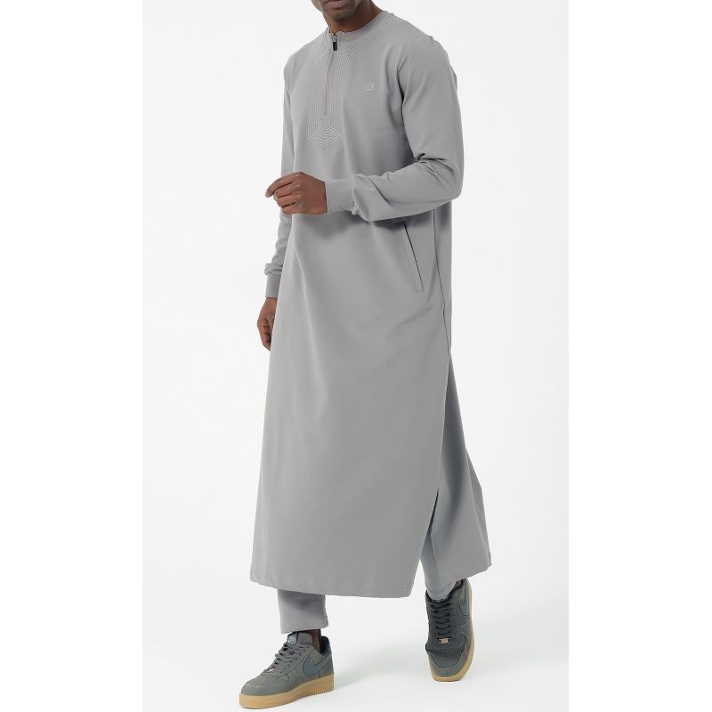 Qamis Gris Long et Broderie Ton sur Ton - Qaba'il : AMWAJ 