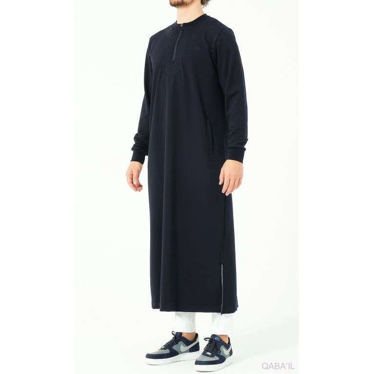 Qamis Bleu Nuit Long et Broderie Ton sur Ton - Qaba'il : AMWAJ