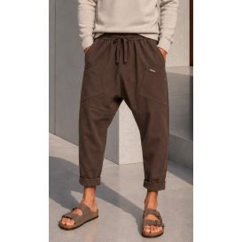 Sarouel Design Suédine Homme – Qaba'il W27